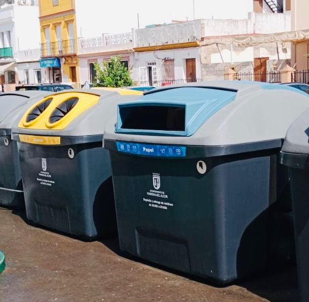 Contenedores instalados en la vía pública